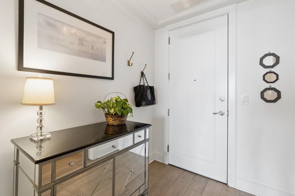 2 bedroom, 3 bathroom, 1,776 sq ft condominium for sale at 3630 Peachtree Road 3002, Atlanta, GA 30326 — photo 3