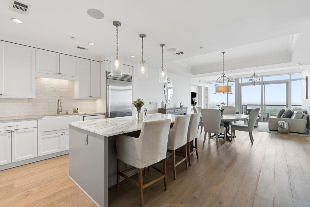 2 bedroom, 3 bathroom, 1,776 sq ft condominium for sale at 3630 Peachtree Road 3002, Atlanta, GA 30326 — photo 5