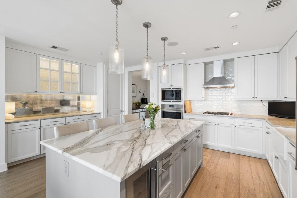 2 bedroom, 3 bathroom, 1,776 sq ft condominium for sale at 3630 Peachtree Road 3002, Atlanta, GA 30326 — photo 7