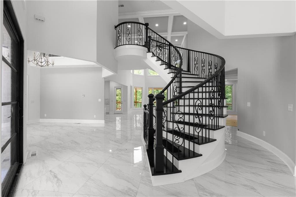 5 bedroom, 6 bathroom, 4,259 sq ft single family residence under contract at 381 Vicki Lane, Stockbridge, GA 30281 — photo 8