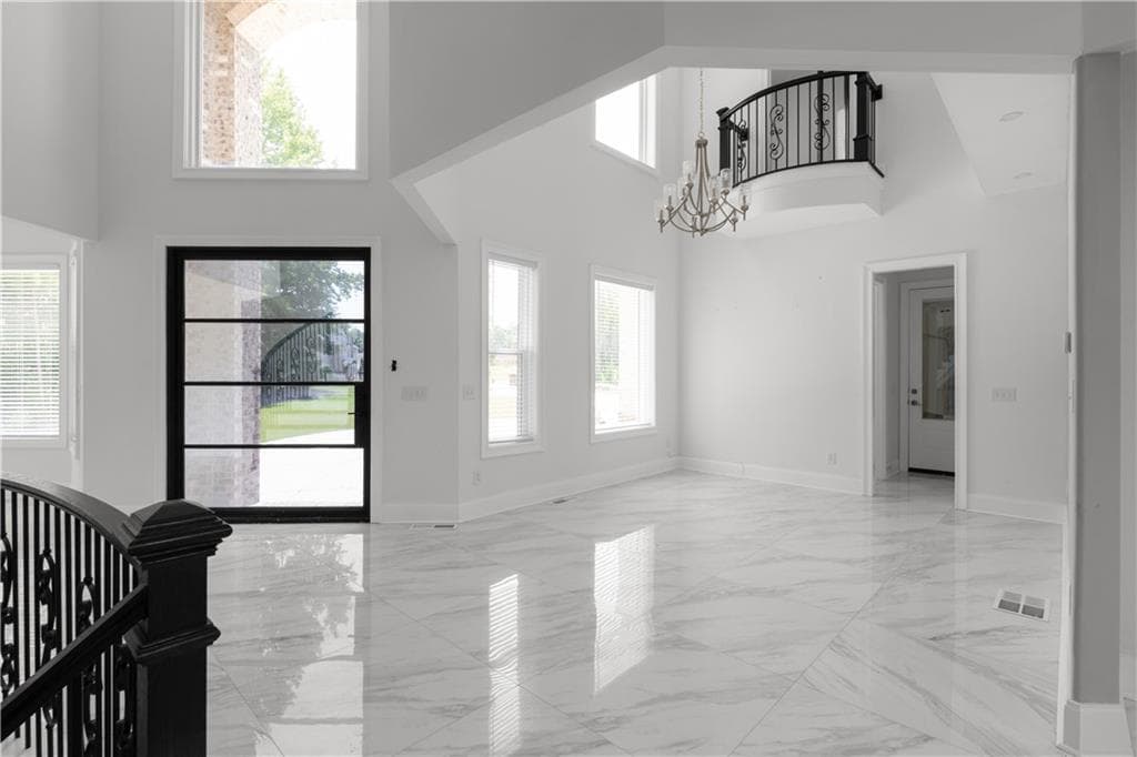 5 bedroom, 6 bathroom, 4,259 sq ft single family residence under contract at 381 Vicki Lane, Stockbridge, GA 30281 — photo 10