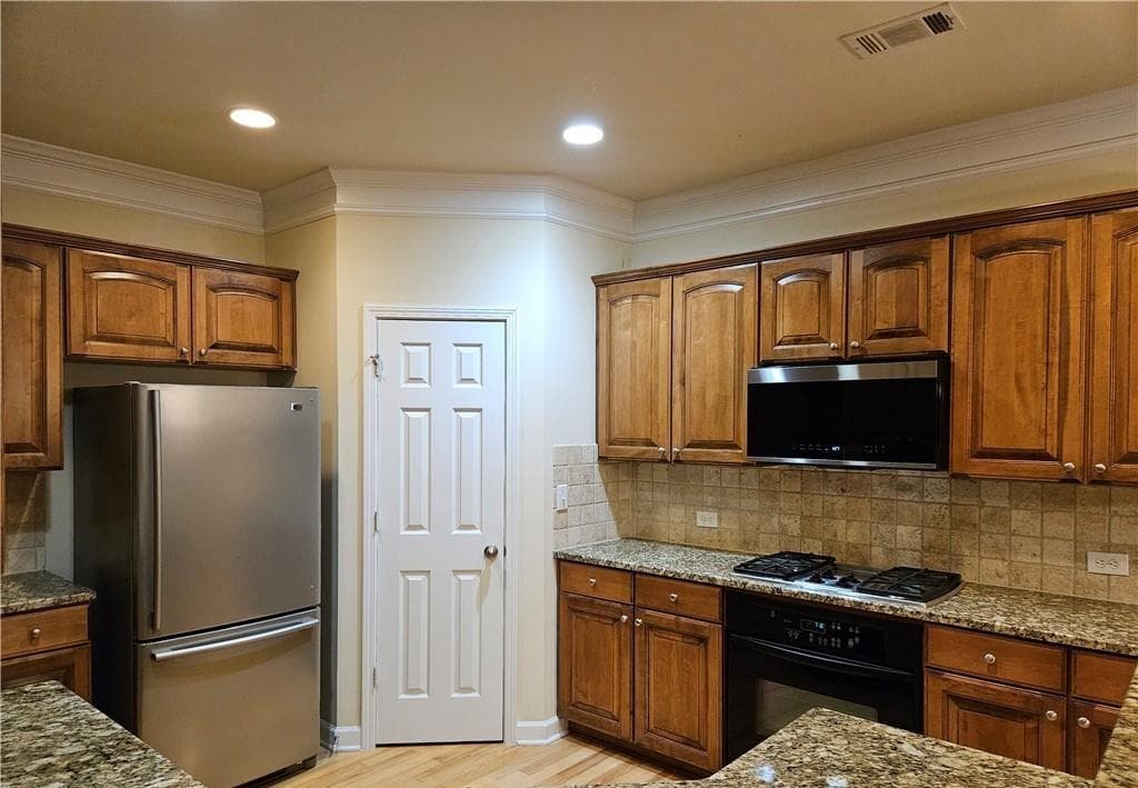 5 bedroom, 3 bathroom, 3,077 sq ft single family residence for sale at 2786 Staunton Drive, Duluth, GA 30097 — photo 10