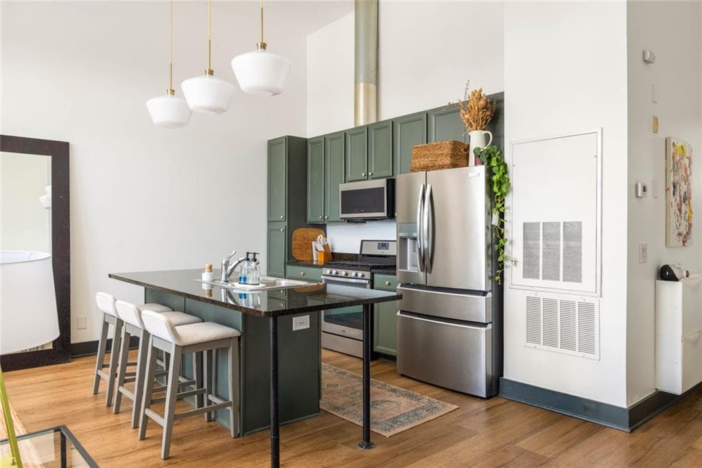 1 bedroom, 1 bathroom, 903 sq ft condominium under contract at 1195 Milton Terrace #4406, Atlanta, GA 30315 — photo 6