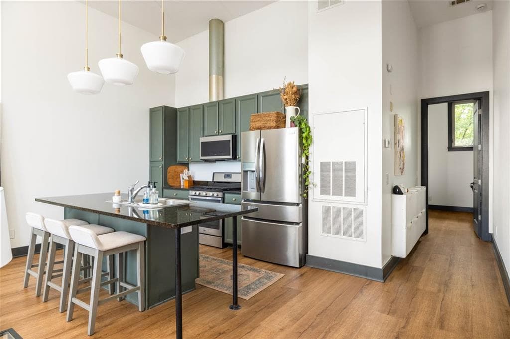 1 bedroom, 1 bathroom, 903 sq ft condominium under contract at 1195 Milton Terrace #4406, Atlanta, GA 30315 — photo 10