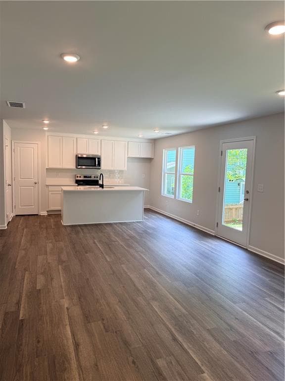 4 bedroom, 4 bathroom, 2,008 sq ft single family residence for sale at 1100 WEDGEWOOD Drive, Atlanta, GA 30318 — photo 6