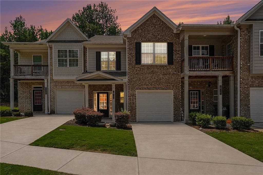 3 bedroom, 3 bathroom, 1,628 sq ft townhouse for sale at 10139 Benton Woods Drive, Covington, GA 30014