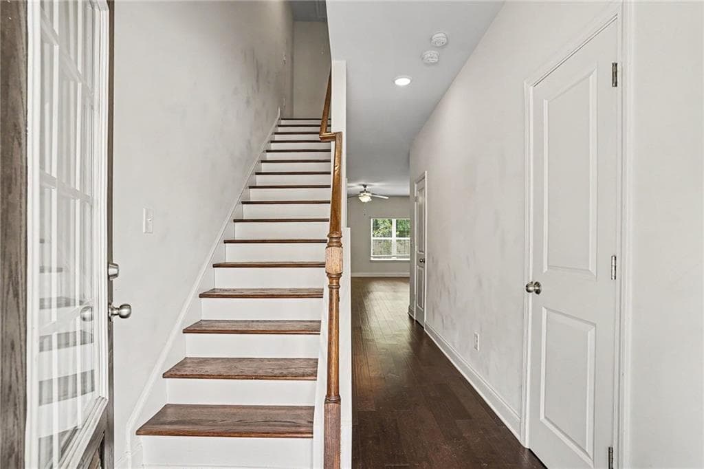 3 bedroom, 3 bathroom, 1,628 sq ft townhouse for sale at 10139 Benton Woods Drive, Covington, GA 30014 — photo 4