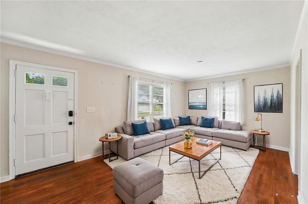 3 bedroom, 1 bathroom, 964 sq ft single family residence under contract at 1040 McLinden Avenue, Smyrna, GA 30080 — photo 2