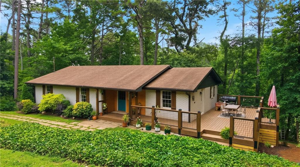 4 bedroom, 2 bathroom, 2,714 sq ft single family residence for sale at 1225 Dewberry Lane, Canton, GA 30114 — photo 1 of 36