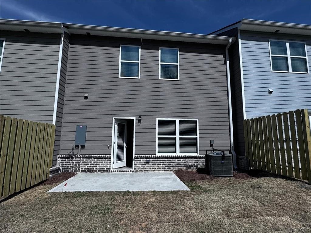 3 bedroom, 3 bathroom townhouse for rent at 2618 Swan Lake Drive, Grayson, GA 30017 for $2,800 a month — photo 5