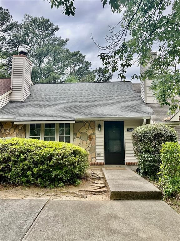 2 bedroom, 3 bathroom, 1,419 sq ft townhouse for sale at 1984 Cheatham Woods Drive, Marietta, GA 30008 — photo 1 of 9