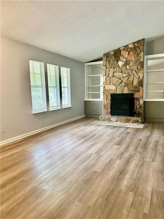 2 bedroom, 3 bathroom, 1,419 sq ft townhouse for sale at 1984 Cheatham Woods Drive, Marietta, GA 30008 — photo 2