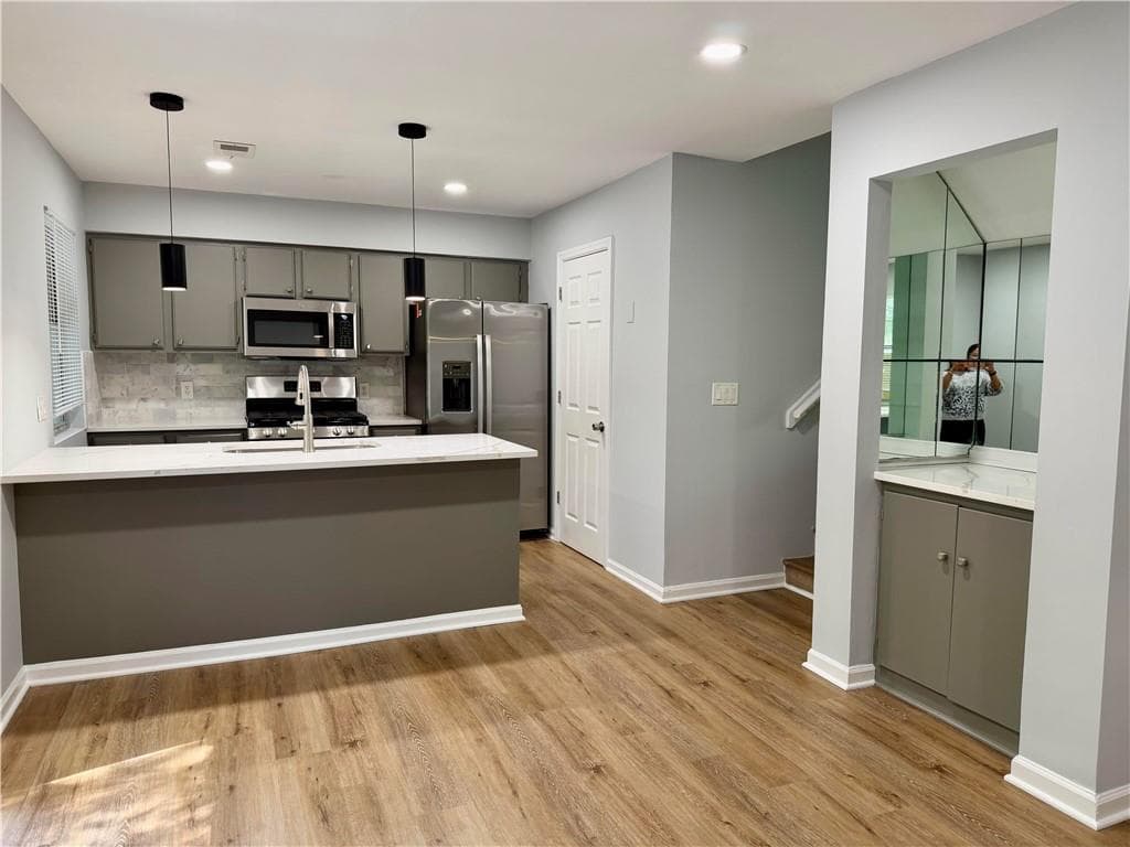 2 bedroom, 3 bathroom, 1,419 sq ft townhouse for sale at 1984 Cheatham Woods Drive, Marietta, GA 30008 — photo 3