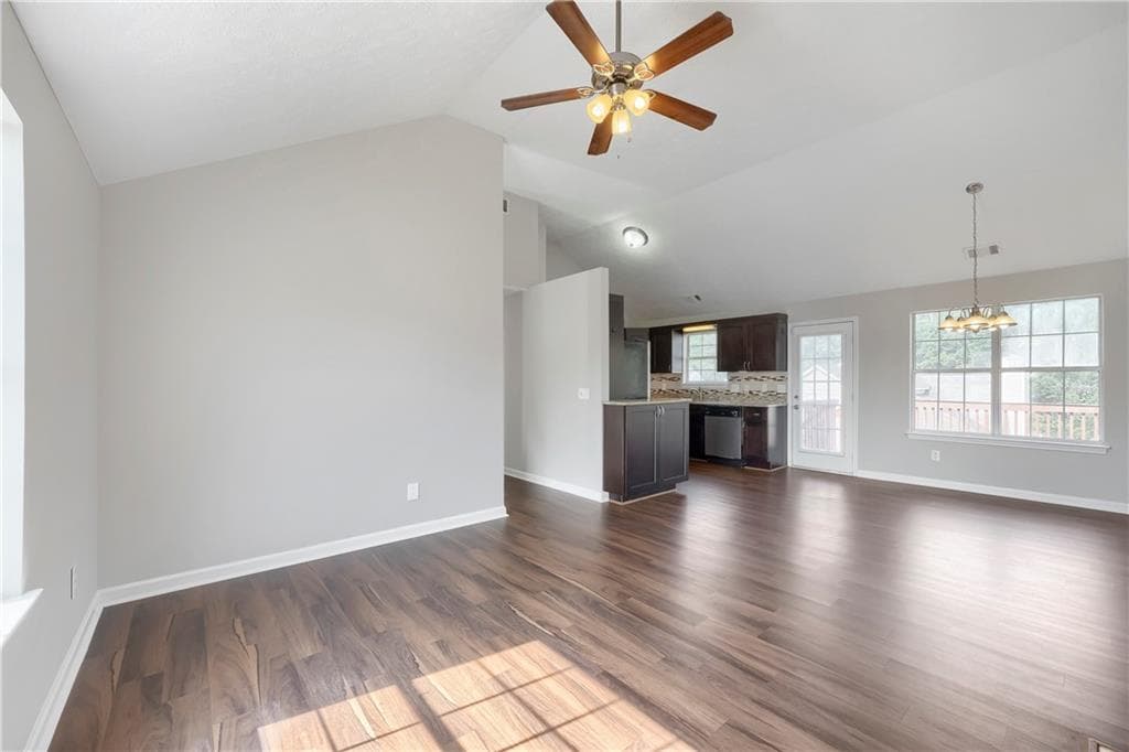 4 bedroom, 2 bathroom, 1,477 sq ft single family residence for sale at 7281 Sandpiper Way, Riverdale, GA 30274 — photo 7