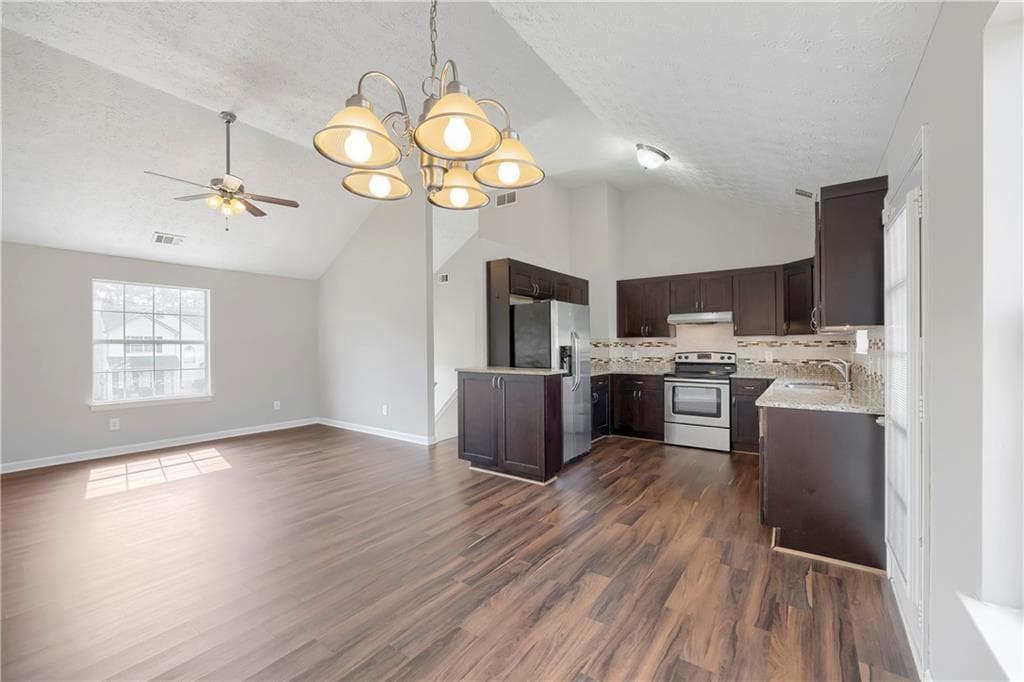 4 bedroom, 2 bathroom, 1,477 sq ft single family residence for sale at 7281 Sandpiper Way, Riverdale, GA 30274 — photo 10