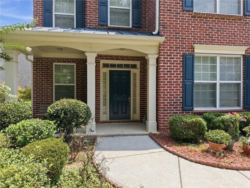 5 bedroom, 3 bathroom, 3,077 sq ft single family residence for sale at 2786 Staunton Drive, Duluth, GA 30097 — photo 2