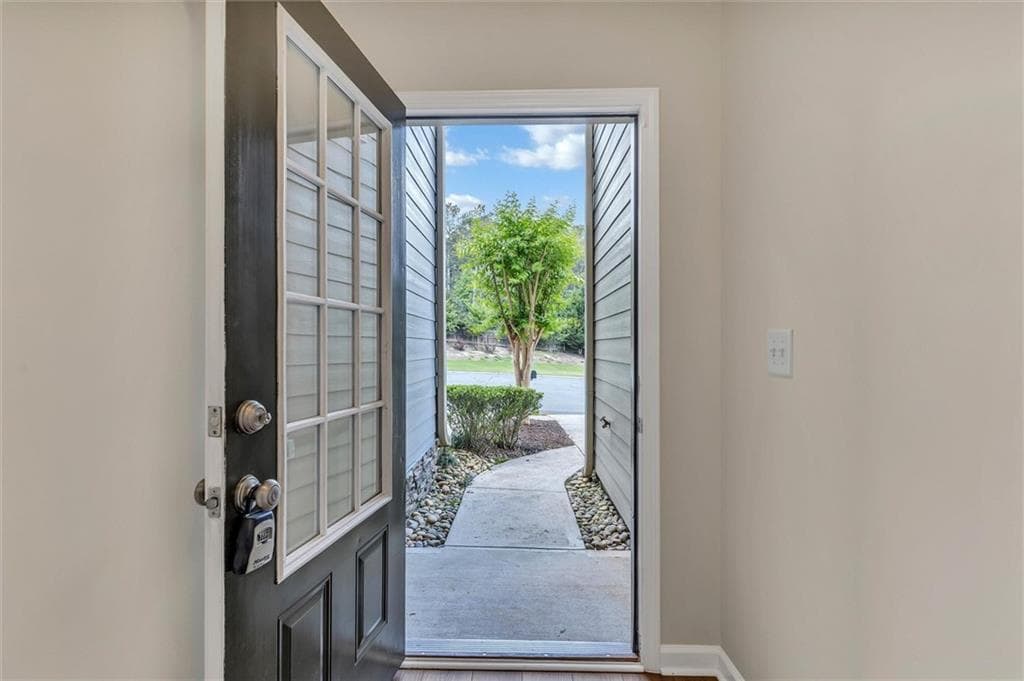 3 bedroom, 3 bathroom, 1,757 sq ft townhouse under contract at 175 Sunset Lane, Woodstock, GA 30189 — photo 5