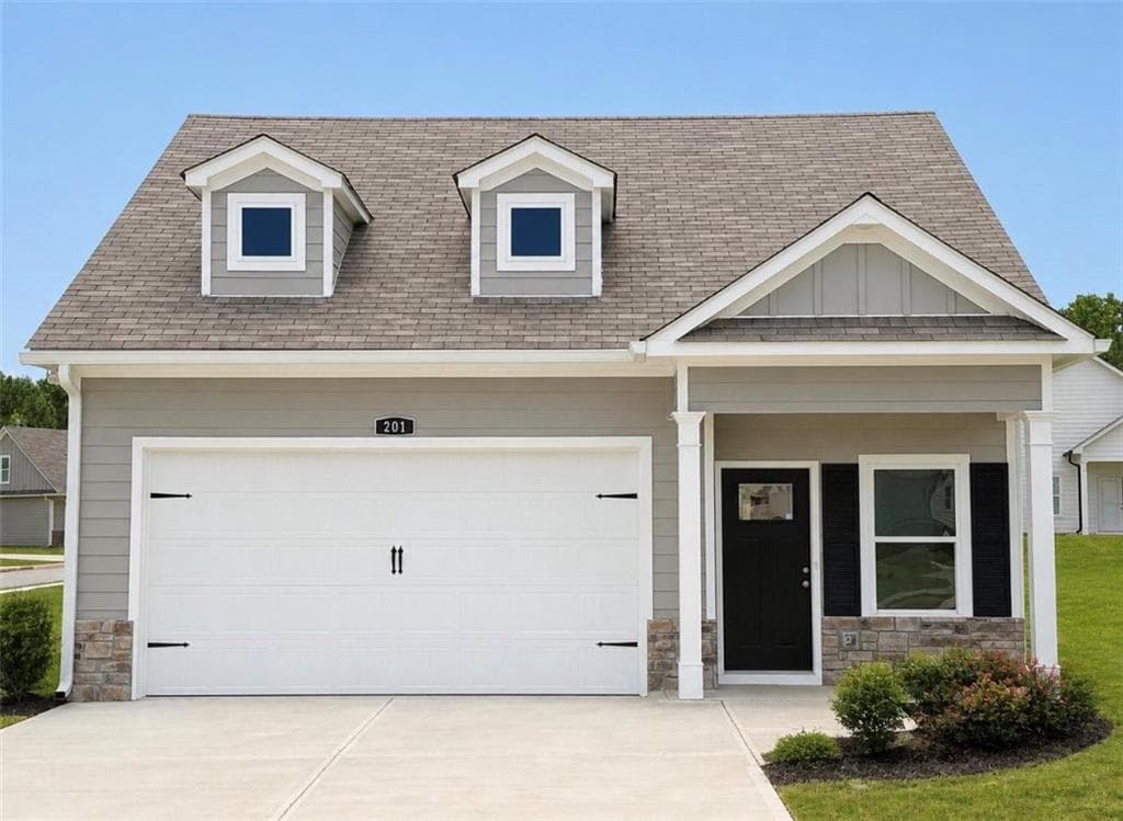 3 bedroom, 3 bathroom, 1,582 sq ft single family residence for sale at 201 Daisy Court, Cartersville, GA 30121