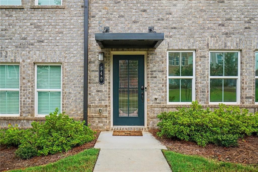 3 bedroom, 4 bathroom, 2,000 sq ft townhouse for sale at 540 Hardy Drive, Acworth, GA 30102 — photo 2
