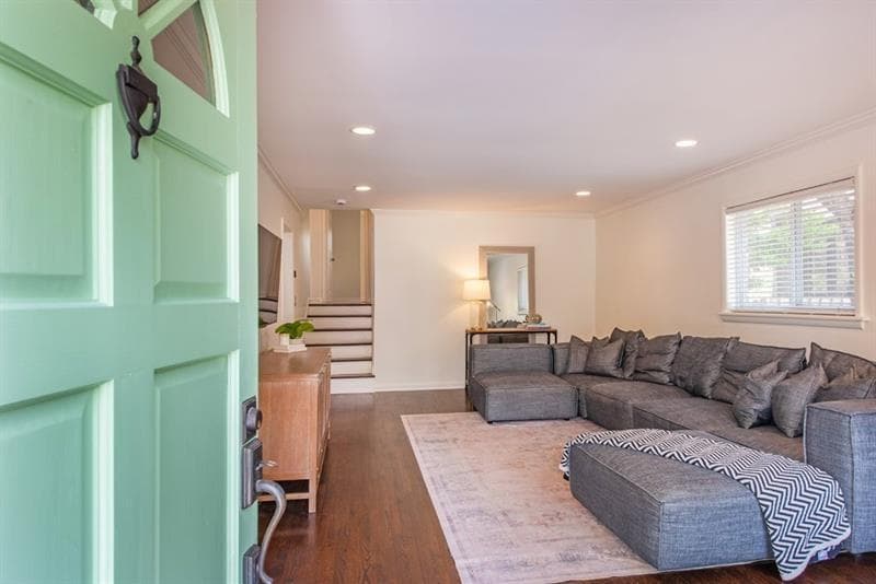 4 bedroom, 2 bathroom, 2,214 sq ft single family residence under contract at 431 Chevelle Lane, Decatur, GA 30030 — photo 2