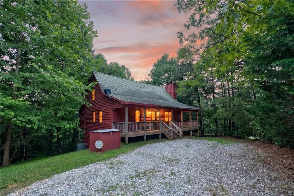 3 bedroom, 4 bathroom, 2,678 sq ft single family residence for sale at 24 Wolf Howl Trail, Sautee Nacoochee, GA 30571 — photo 2
