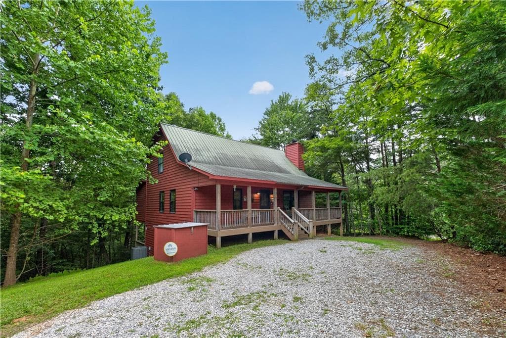 3 bedroom, 4 bathroom, 2,678 sq ft single family residence for sale at 24 Wolf Howl Trail, Sautee Nacoochee, GA 30571 — photo 3