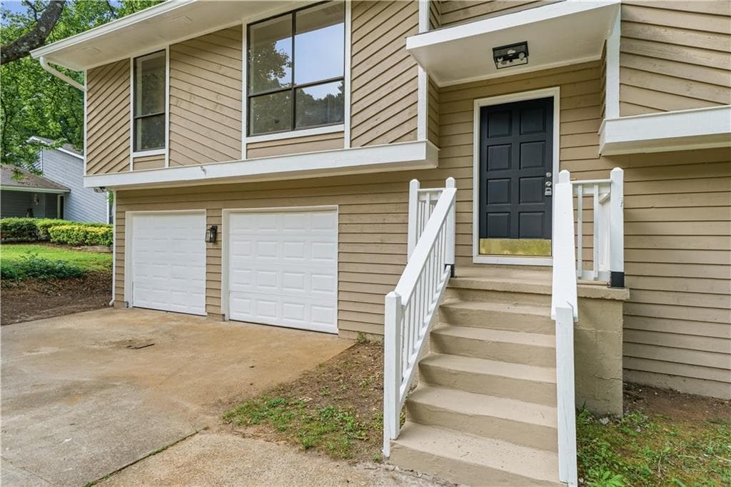3 bedroom, 3 bathroom, 1,900 sq ft single family residence under contract at 996 Park Forest Trail, Lilburn, GA 30047 — photo 4