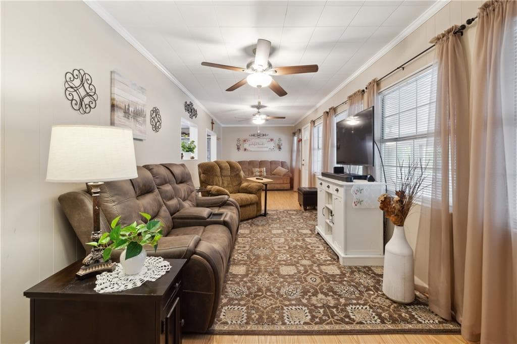 2 bedroom, 1 bathroom, 1,000 sq ft single family residence for sale at 207 Canyon Pass, Cleveland, GA 30528 — photo 5