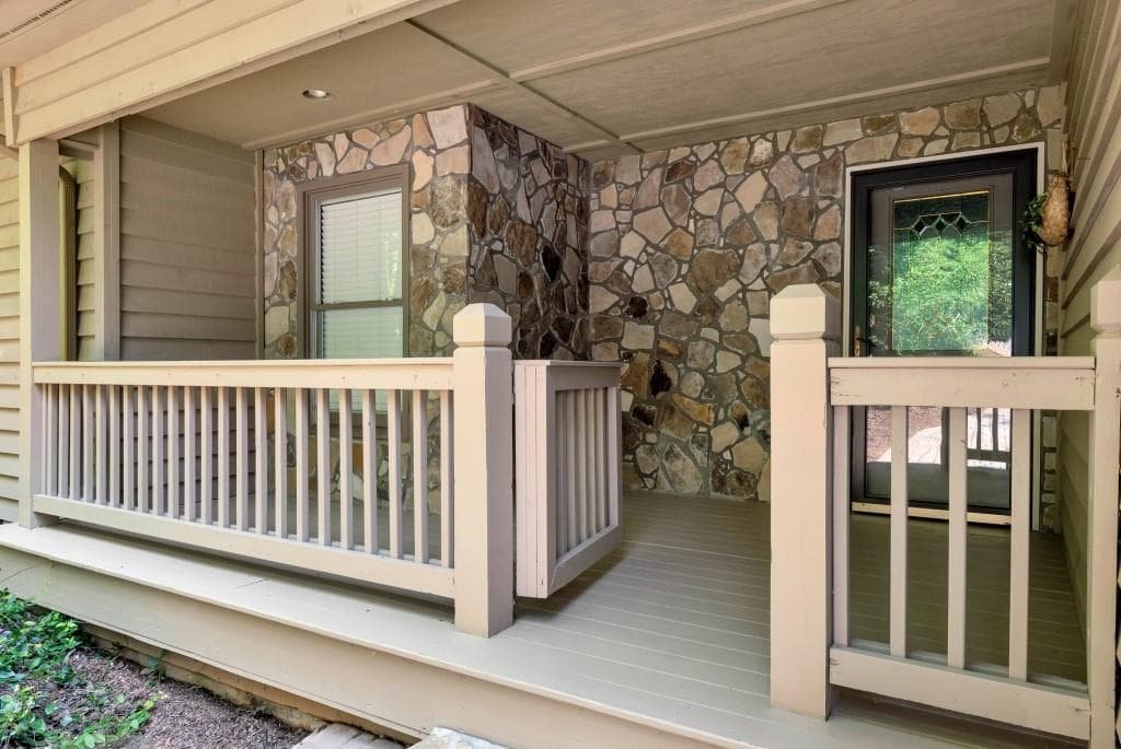 4 bedroom, 3 bathroom, 2,791 sq ft single family residence for sale at 161 Falling Creek, Sautee Nacoochee, GA 30571 — photo 3