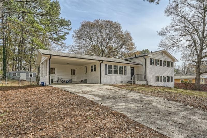 5 bedroom, 3 bathroom, 2,403 sq ft single family residence for sale at 4809 Hemlock Drive, Austell, GA 30106