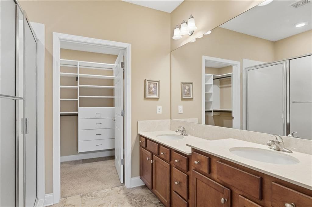 2 bedroom, 2 bathroom, 1,591 sq ft condominium under contract at 3580 Lindenridge Drive, Buford, GA 30519 — photo 7