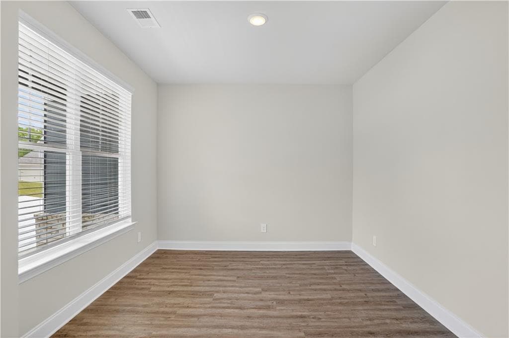 4 bedroom, 3 bathroom, 2,443 sq ft single family residence for sale at 70 Sydney Court, Mansfield, GA 30055 — photo 7