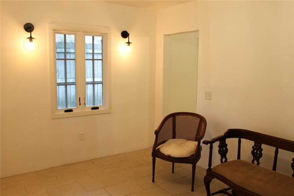 1 bathroom, 578 sq ft duplex for rent at 1205 Standard #1, Brookhaven, GA 30319 for $1,600 a month — photo 3