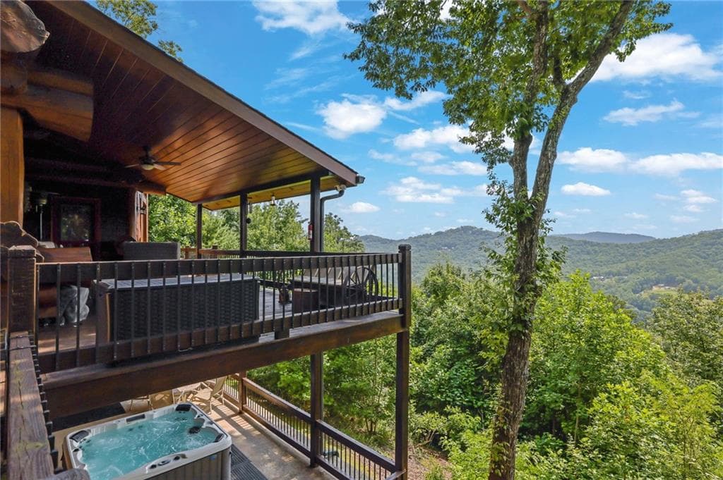 3 bedroom, 4 bathroom, 4,562 sq ft single family residence for sale at 495 Overlook Drive, Blue Ridge, GA 30513 — photo 7