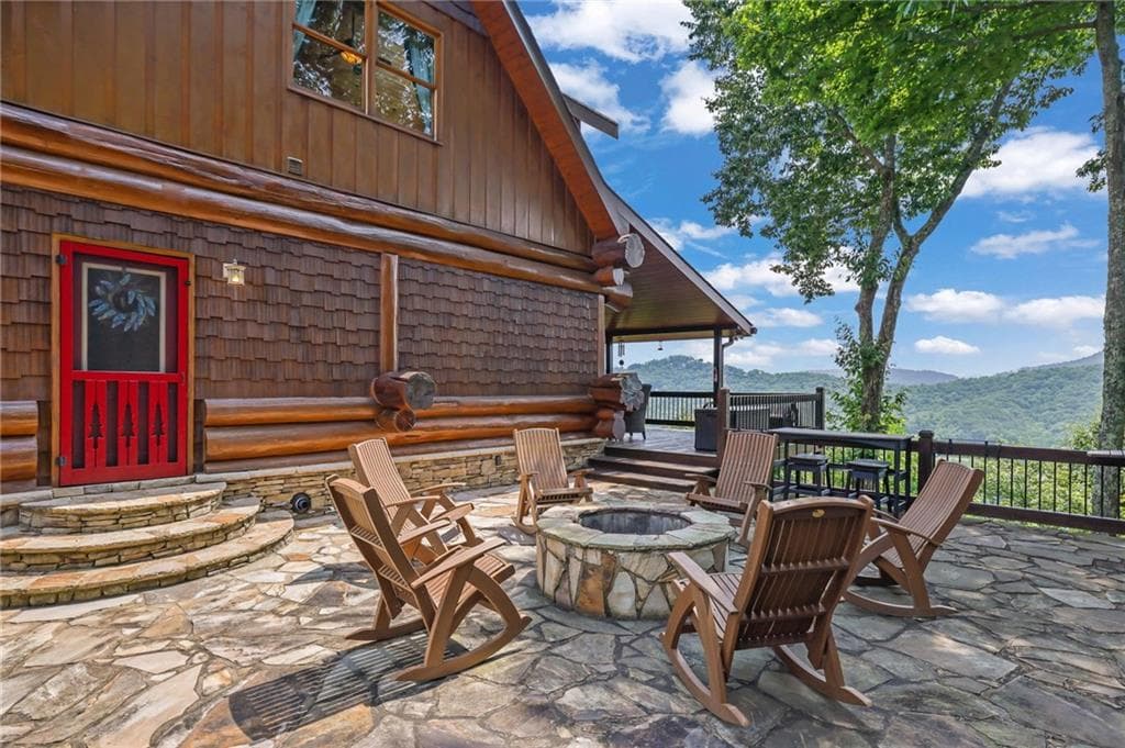 3 bedroom, 4 bathroom, 4,562 sq ft single family residence for sale at 495 Overlook Drive, Blue Ridge, GA 30513 — photo 5