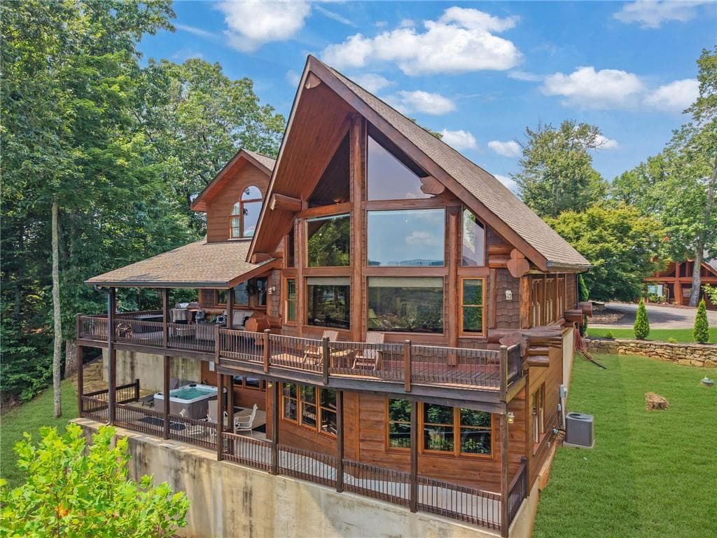 3 bedroom, 4 bathroom, 4,562 sq ft single family residence for sale at 495 Overlook Drive, Blue Ridge, GA 30513 — photo 6