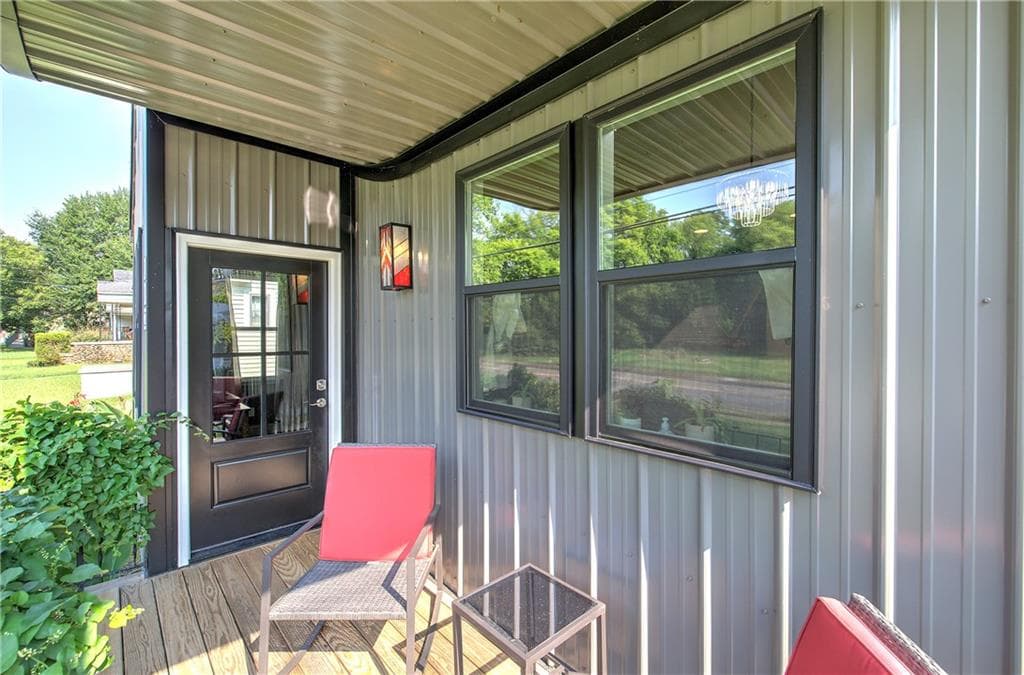 3 bedroom, 4 bathroom, 1,868 sq ft single family residence for sale at 112 Forrest Avenue, Cartersville, GA 30120 — photo 6