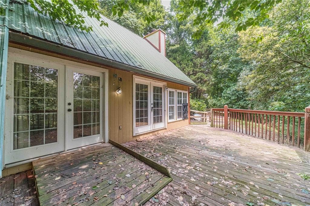 2 bedroom, 2 bathroom, 752 sq ft single family residence under contract at 6224 Grant Ford Road, Gainesville, GA 30506