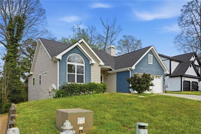 3 bedroom, 2 bathroom, 1,499 sq ft single family residence for sale at 694 Shore View, Lithonia, GA 30058 — photo 2