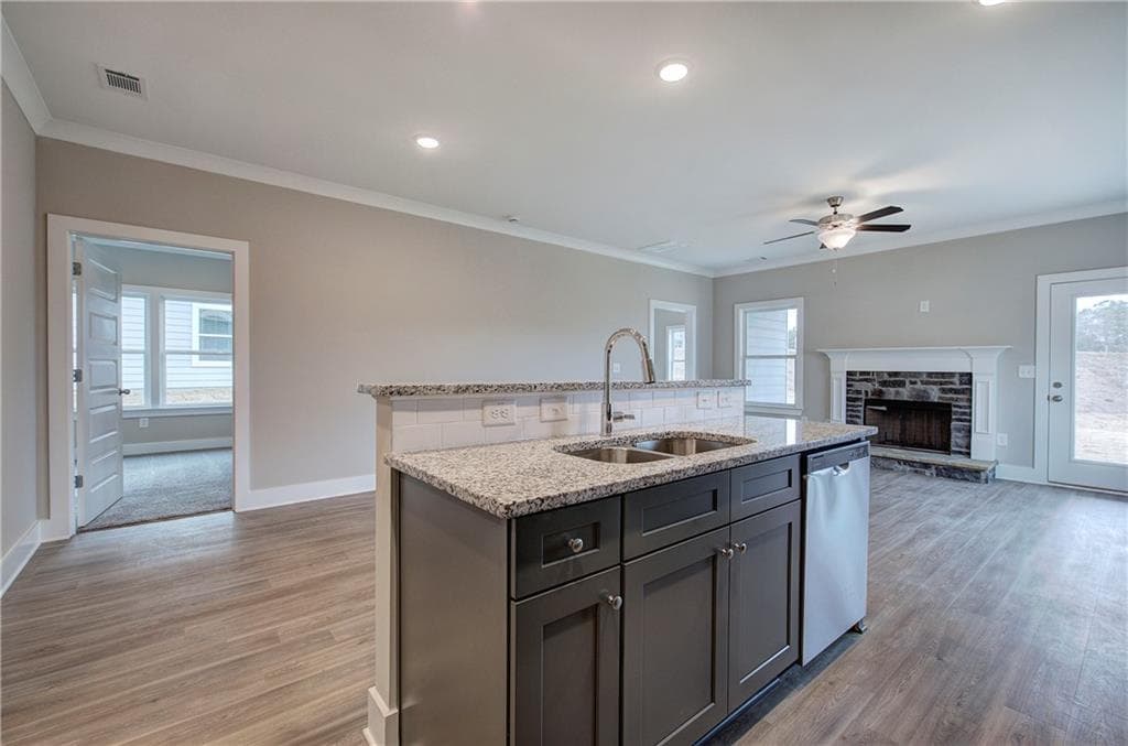 3 bedroom, 3 bathroom, 1,582 sq ft single family residence for sale at 201 Daisy Court, Cartersville, GA 30121 — photo 9