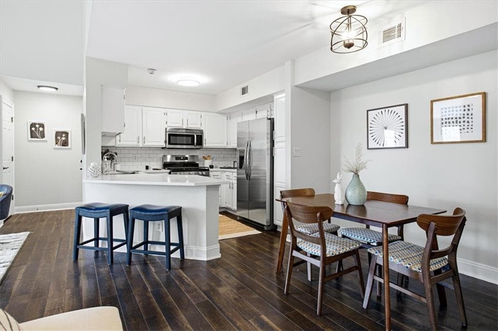 2 bedroom, 2 bathroom, 1,150 sq ft condominium under contract at 1035 Mcgill Park Avenue, Atlanta, GA 30312 — photo 8