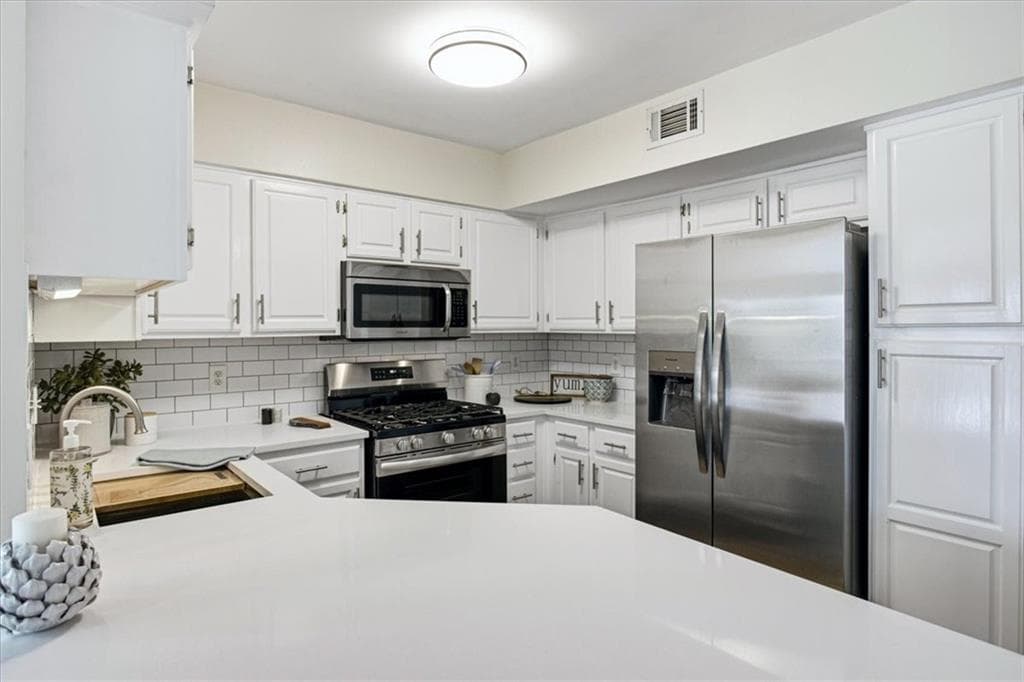 2 bedroom, 2 bathroom, 1,150 sq ft condominium under contract at 1035 Mcgill Park Avenue, Atlanta, GA 30312 — photo 9