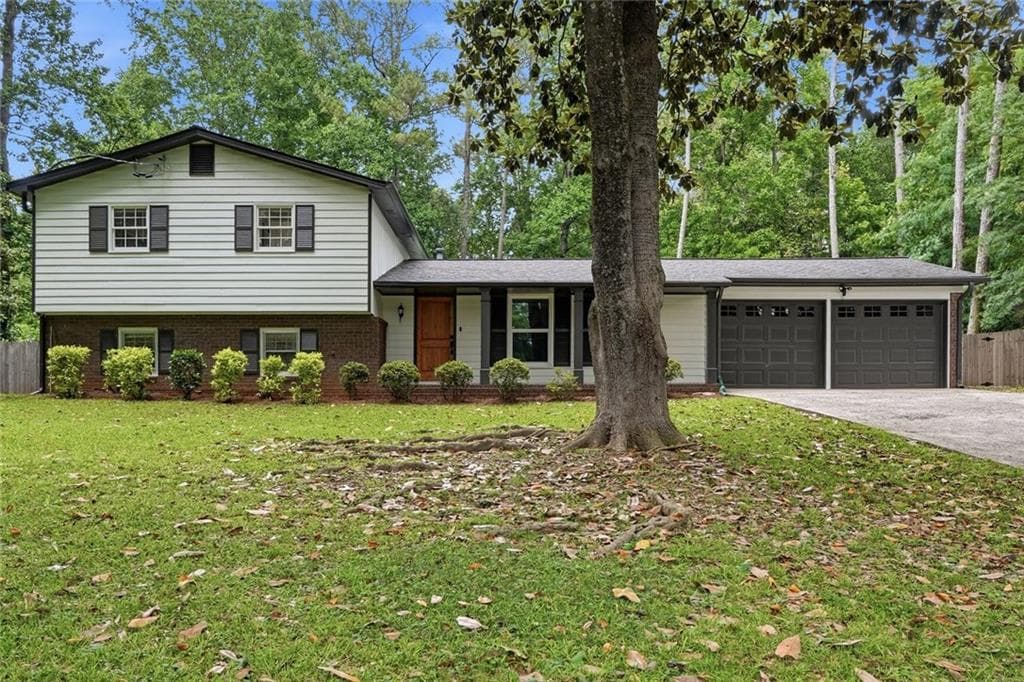 5 bedroom, 4 bathroom, 2,450 sq ft single family residence under contract at 1620 Caribou Court, Marietta, GA 30066 — photo 5