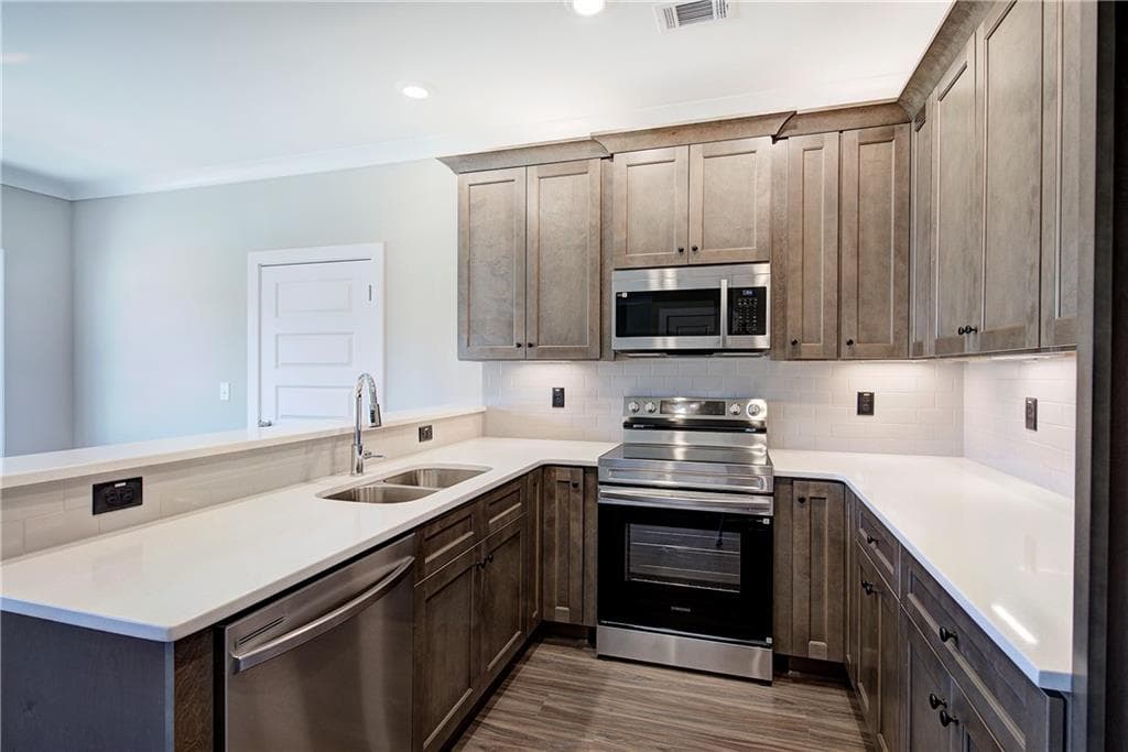 2 bedroom, 2 bathroom single family residence under contract at 138 Sunflower Circle, Cartersville, GA 30121 — photo 6