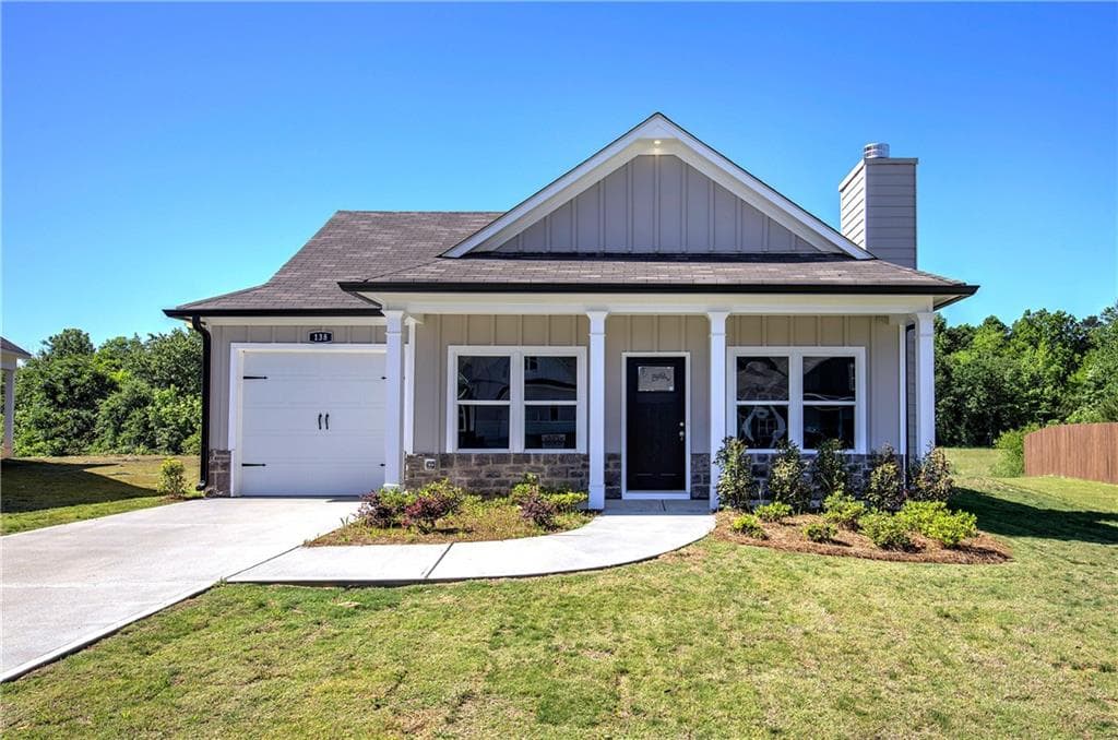 2 bedroom, 2 bathroom single family residence under contract at 138 Sunflower Circle, Cartersville, GA 30121 — photo 2