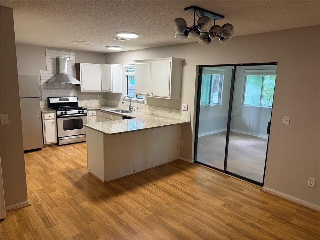 4 bedroom, 3 bathroom, 1,940 sq ft single family residence for rent at 1357 Michael Way, Marietta, GA 30062 for $2,599 a month — photo 4
