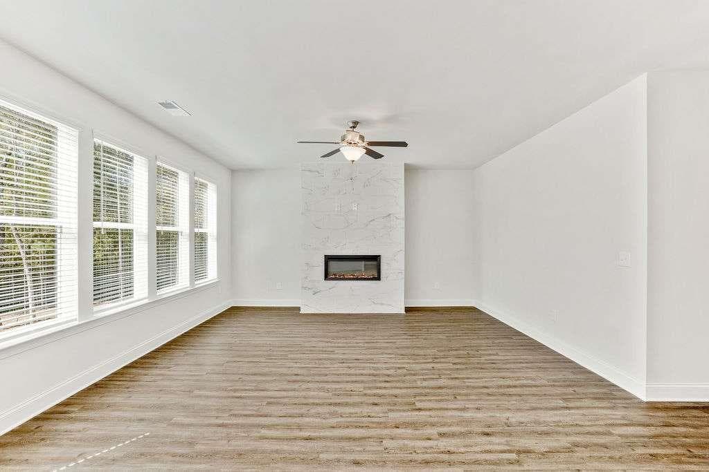 4 bedroom, 4 bathroom, 2,344 sq ft single family residence for sale at 485 Lawson Drive, Mansfield, GA 30055 — photo 7