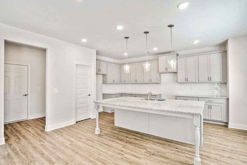 4 bedroom, 4 bathroom, 2,344 sq ft single family residence for sale at 485 Lawson Drive, Mansfield, GA 30055 — photo 9
