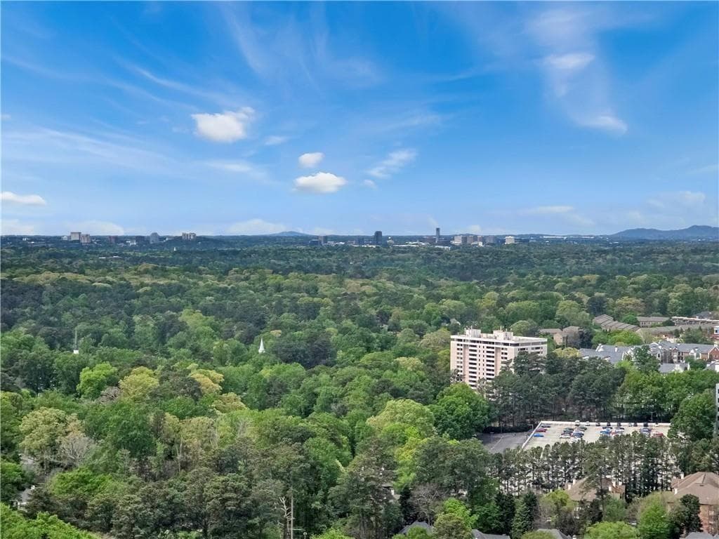 1 bedroom, 1 bathroom, 1,120 sq ft condominium for sale at 3325 Piedmont Road 2603, Atlanta, GA 30305 — photo 3