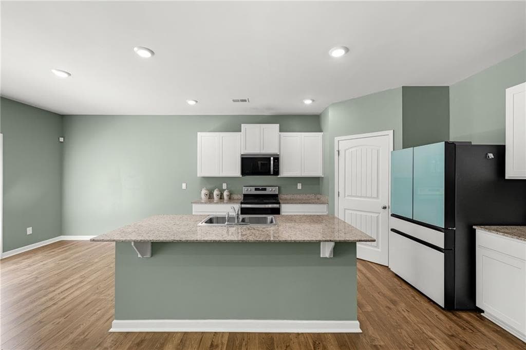 5 bedroom, 3 bathroom, 2,511 sq ft single family residence for sale at 213 Creekview Way, Dallas, GA 30132 — photo 7